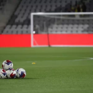 Посмотрите: фиаско Манчестер Юнайтед Бебе забивает мощный гол с 40 метров на Кубке Африки