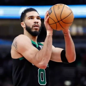 Дреймонд Грин раскритиковал избирателей MVP НБА за неуважение к Джейсону Тейтуму.