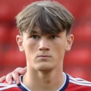 Молодая звезда Ливерпуля, 20-летний игрок, ожидается уход в январе, несмотря на травму ключевого игрока на его позиции.