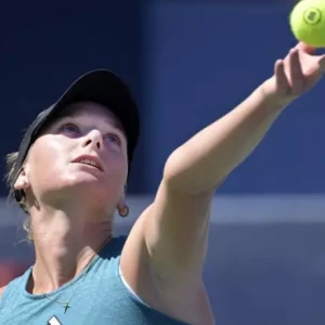 Американская подростковая теннисистка Эшлин Крюгер совершает серию сенсаций в Дубае
