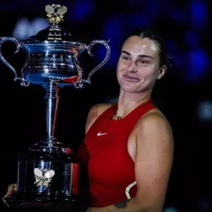 "Вы немного опоздали!" – Арина Сабаленка выражает наше мнение, когда тренер Джейсон Стейси вспоминает воспоминания об Australian Open 2024.