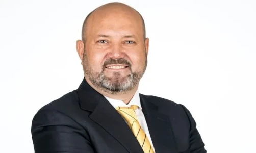 Бизнесмен из России создает футбольный супер клуб в Европе: узнайте подробности!