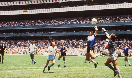 Величайшее ограбление XX века: Как Диего Марадона обворовал Англию, отомстил за войну и стал футбольным богом