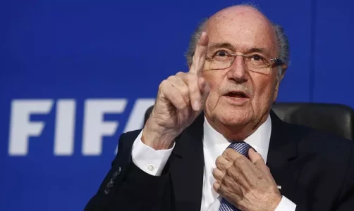 FIFA запретила бывшему президенту Зеппу Блаттеру заниматься футболом чуть меньше, чем на 7 лет