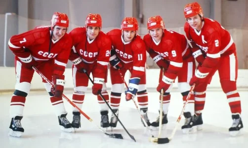 Битва Титанов: 5 «непобедимых» пятерок СССР. Почему Ларионов и Ко были сильнее Харламова (как бы больно это ни звучало)