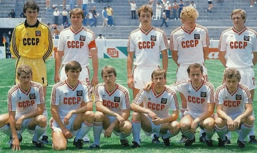 5 матчей сборной СССР, которые нужно показывать вместо скучных современных финалов
