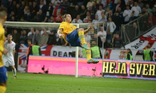 Вопреки законам физики: 8 лучших голов «ножницами» XXI века, которые мы никогда не забудем