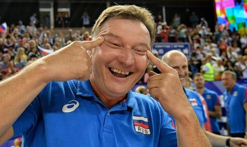 Тренер российских волейболисток Серджио Бузато дисквалифицирован на три матча за расизм