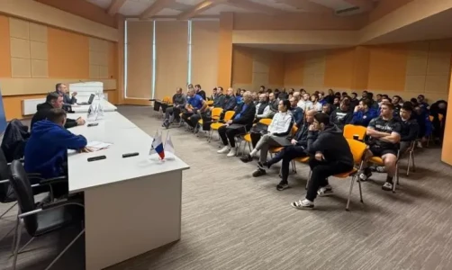 Сборные России по вольной и греко-римской борьбе прошли антидопинговые семинары перед чемпионатом Европы