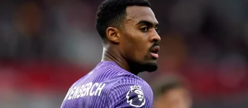 Тренер Клопп обещает дать больше минут своему "невероятному таланту ...